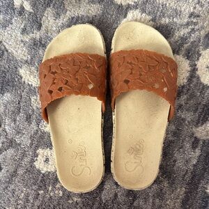 Sunies Coconut Husk Brown Slide Sandals with Floral Design
